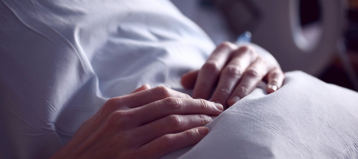 Top 10 Factors for Choosing the Perfect Home Hospital Bed - American Homecare Direct